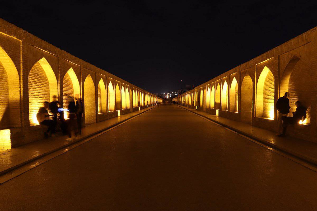 Isfahan-Si-O-Se-Pol